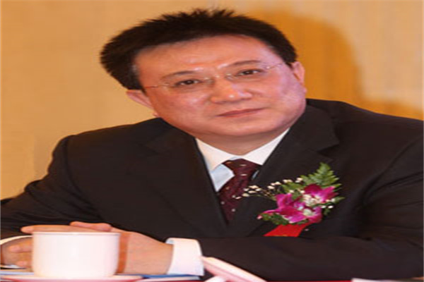 哈佛硬刚政府整改令 特朗普连发“断供+收税”双重威胁