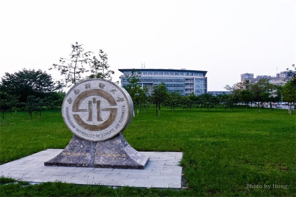 4月28日潮宏基黄金价格1028元克